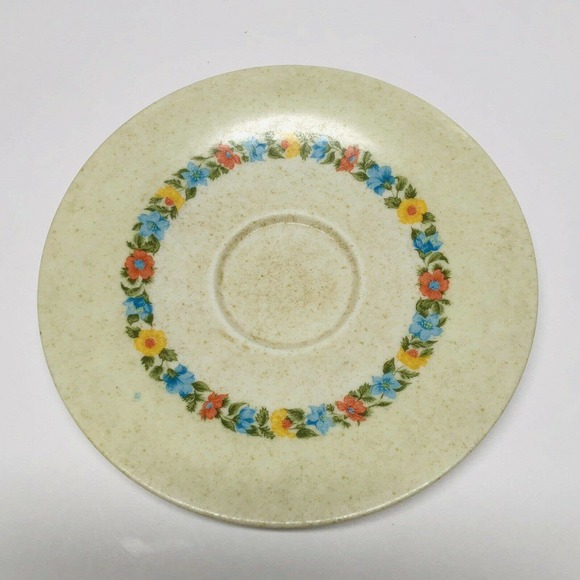 Lot of 2 Vintage Oneida Melmac Melamine Saucers Unique Floral Pattern Modern - Picture 3 of 7